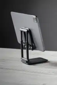 Gadgetoo Momax Ps6 Fold Stand Universal For Phone &Amp; Tab
