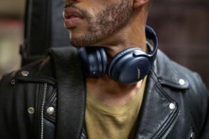 Gadgetoo Bose Quietcomfort 45 Bluetooth Wireless Noise Cancelling Headphones, Midnight Blue - Limited Edition