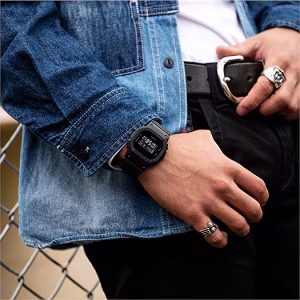Gadgetoo Casio G-Shock Digital 5600 Series Dw-5600Bb-1