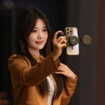 Ulanzi MA35 MagSafe Bluetooth Smartphone Camera Shutter and Grip - Image 7
