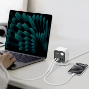 Gadgetoo Momax 1-Charge Work Flow 3-Outlet Gan Power Cube 25W With Usb Ports